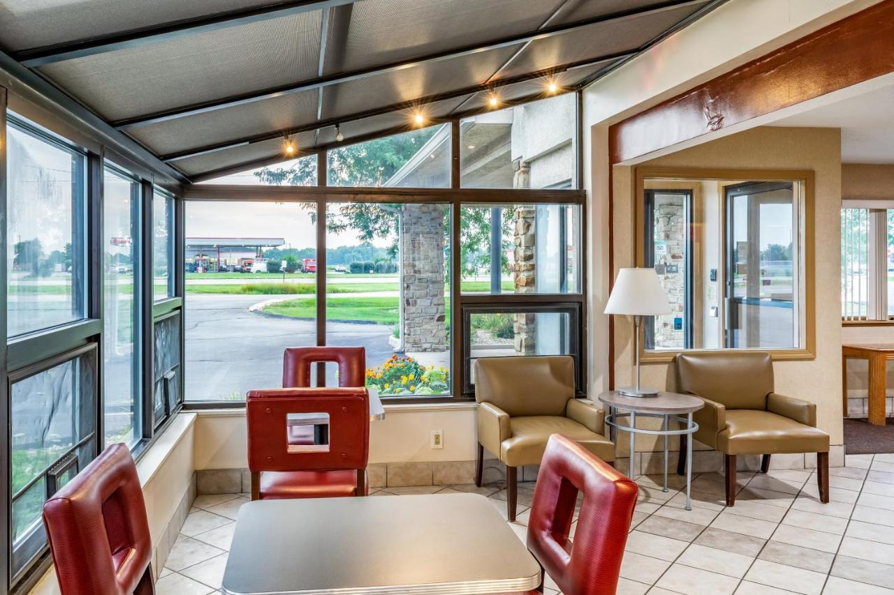 Red Roof Inn Columbus - Taylorsville Exterior foto